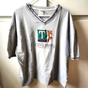 Tigger Gray V-Neck Disney T-Shirt with Graphic Embroidery XL